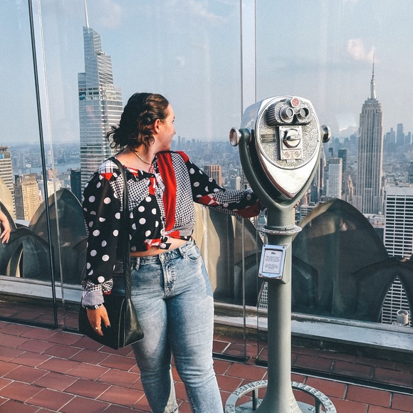 Welcome to my Closet! About me below ⬇️ - Picture 1 of 11